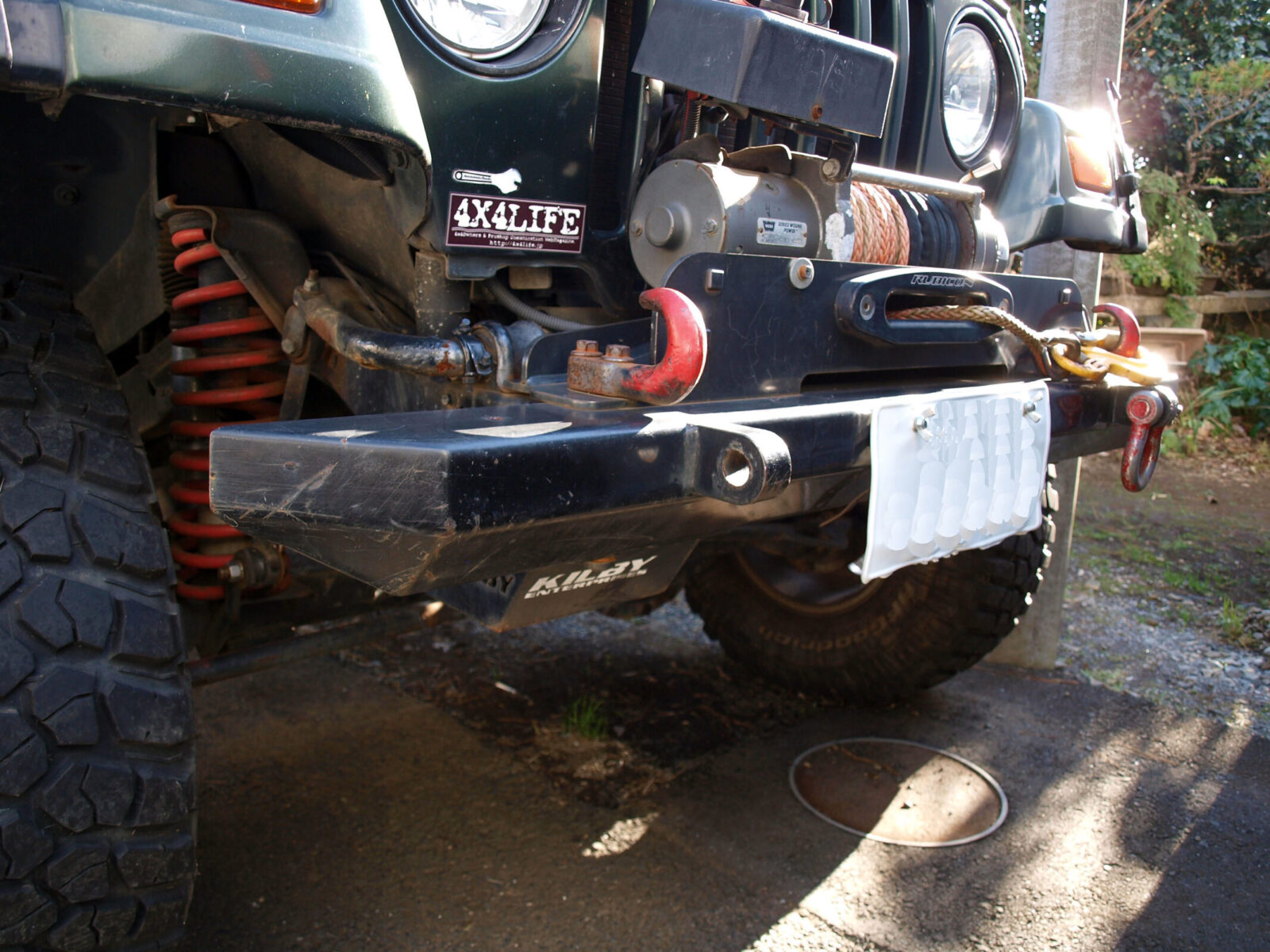 TJ WRANGLER SAITO AUTO SERVICE KILBY ENTERPRISESのバンパーとWARNウインチ。