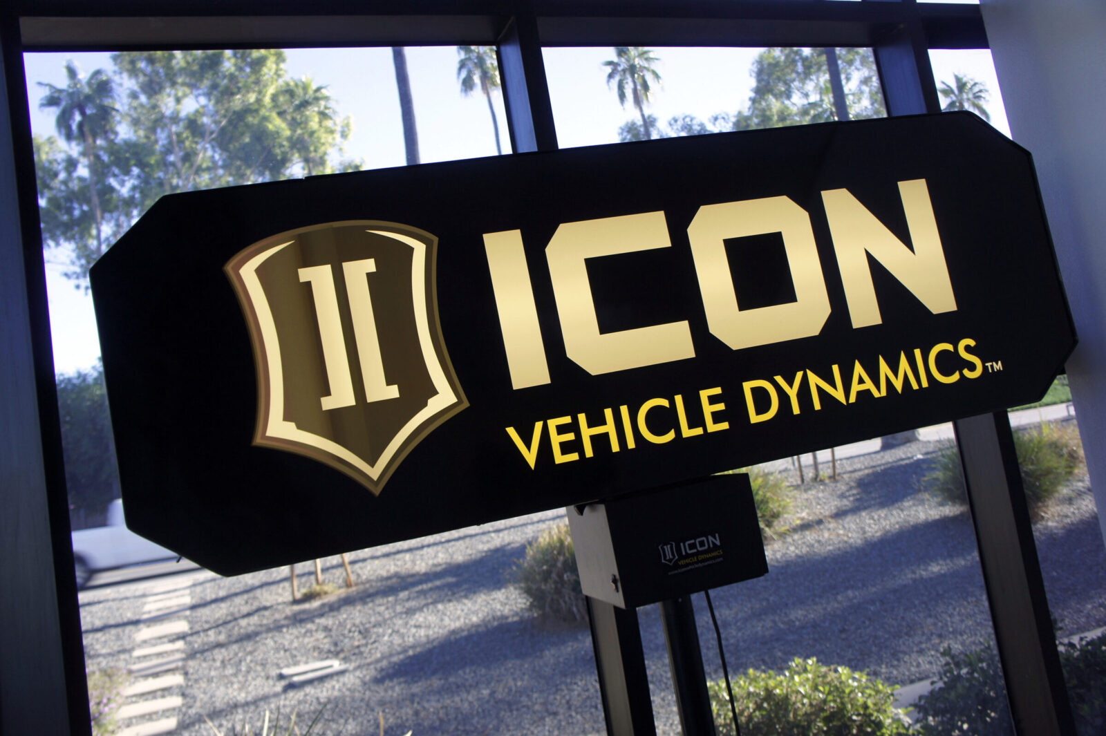 ICON サスペンションはアイコンでキマリ!