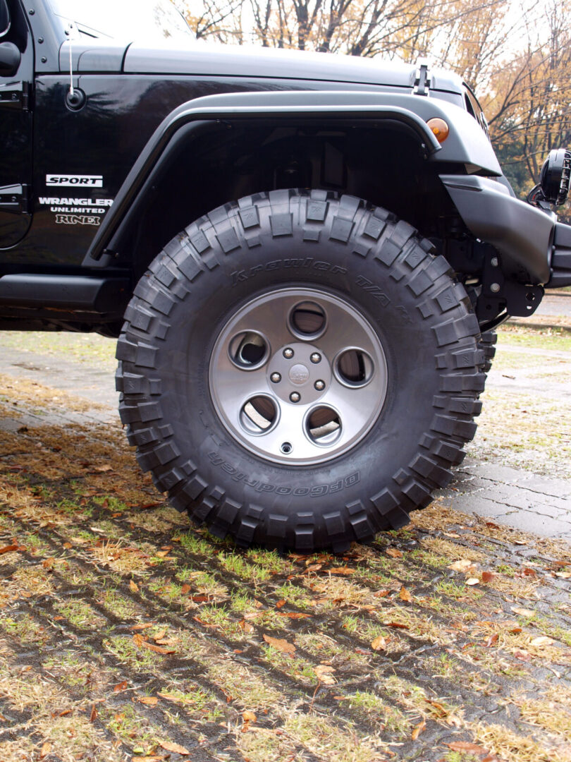 JK WRANGLER UNLIMITED RINEI ホイールはAEVのガンメタでまとめた。