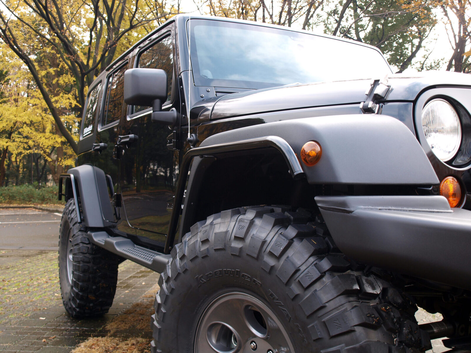 JK WRANGLER UNLIMITED RINEI全体のバランスにマッチしたリンエイ・チューブフェンダー。