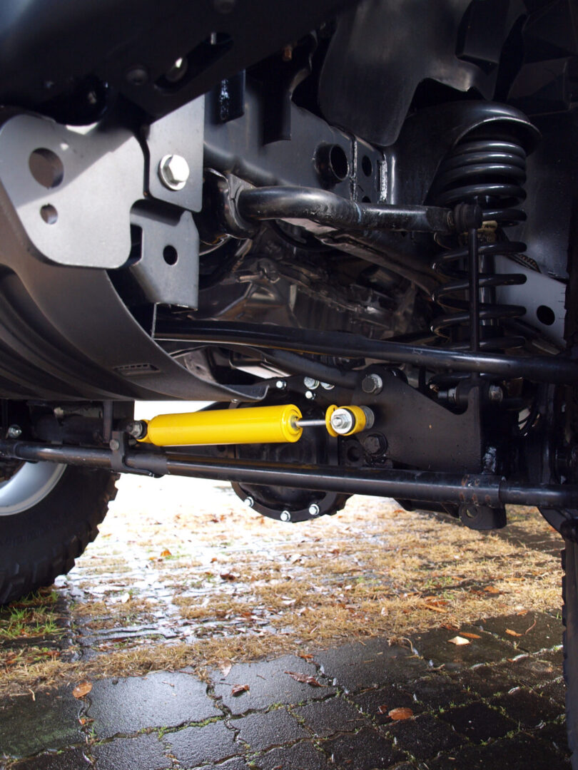 JK WRANGLER UNLIMITED RINEI オールドマンエミューのステアリングダンパーを装着。