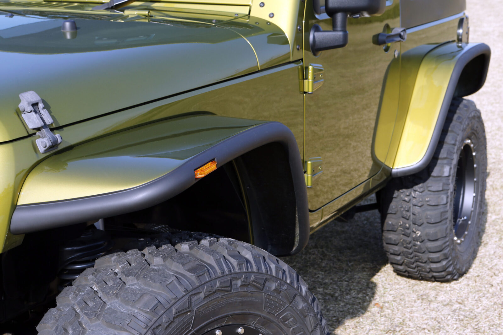 JK WRANGLER TOP RANKAZ フラットフェンダーはシンプルなデザイン。