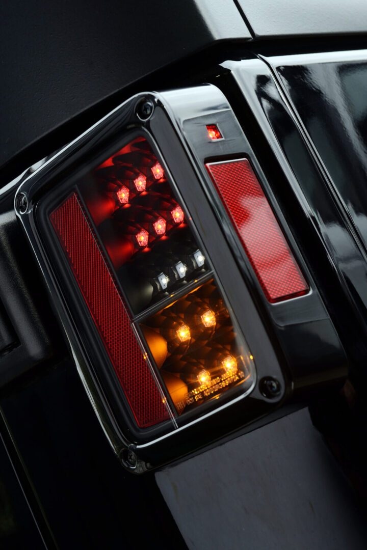 JK WRANGLER UNLIMITED TOP RANKAZ たSPYDER社のLEDテールランプキット。