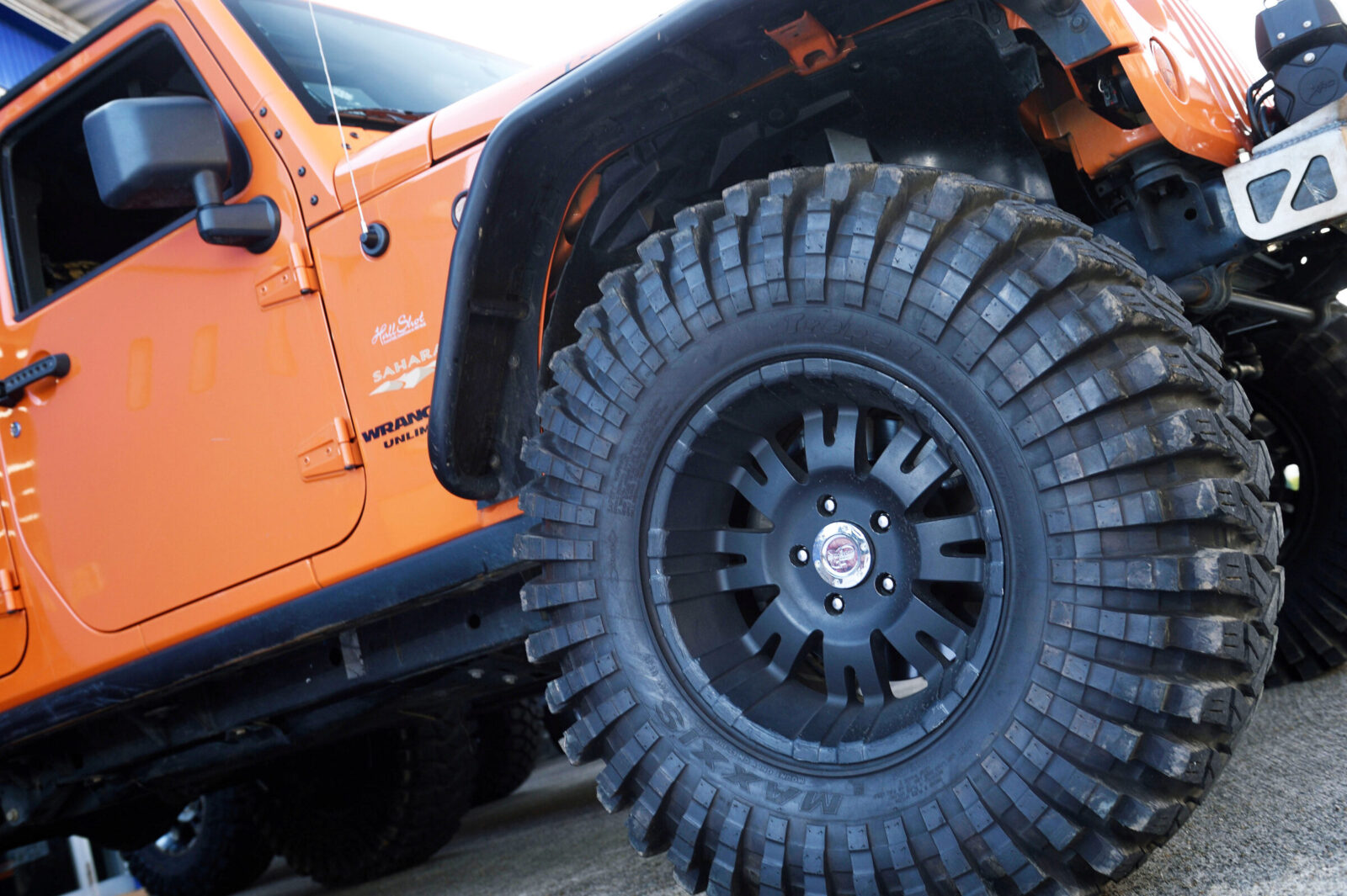 JK WRANGLER UNLIMITED HALL SHOT 大径37インチタイヤはMAXXISのTrepador。