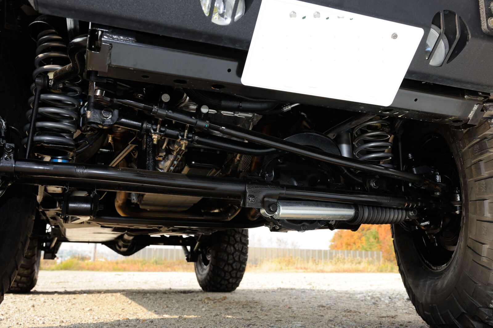JK WRANGLER UNLIMITED SAHARA STAGE-FOUR テラフレックス・ラテラルロッド、ランチョ・ステアリングスタビライザーで操安性を高める。