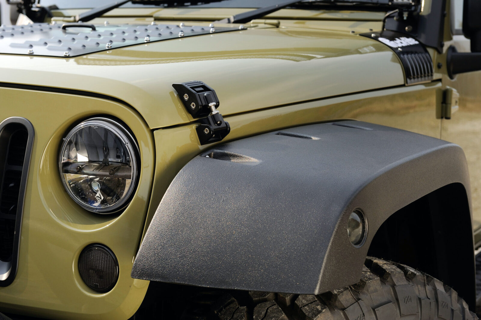 JK WRANGLER UNLIMITED SAHARA STAGE-FOUR オーバーフェンダーは4×4CRAZEの50㎜オーバータイプ。