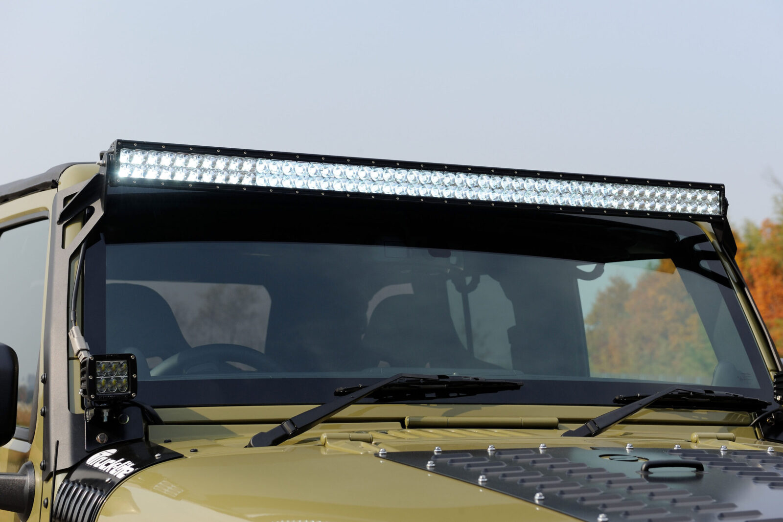 JK WRANGLER UNLIMITED SAHARA STAGE-FOUR 強大な光量を発揮するLEDライト。