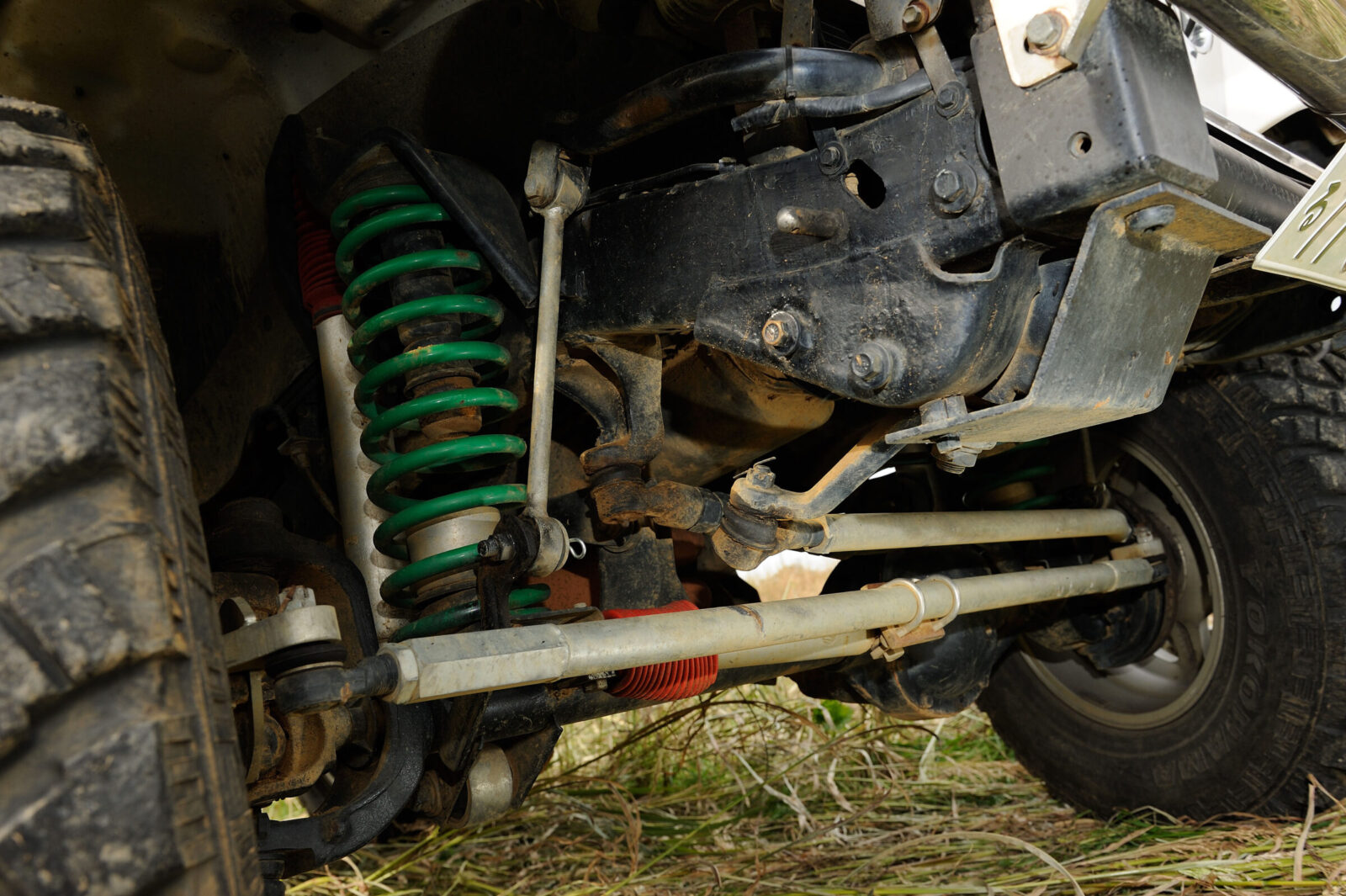 TJ WRANGLER SPRING ROADZEALステアリングシステムに変更。ロアアームはスプリングロードオリジナルを使用する。
