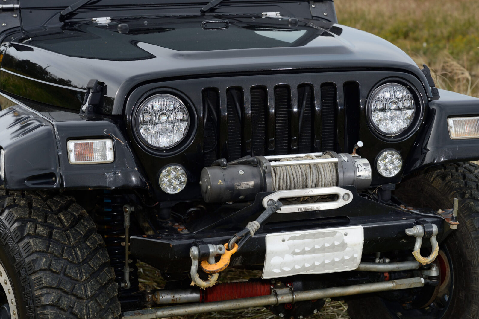 TJ WRANGLER SPRING ROAD フロントバンパーはW/D‐ringを使用する。
