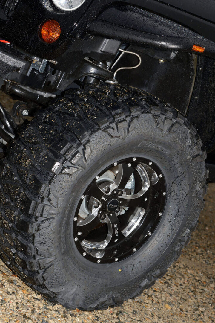 JK WRANGLER UNLIMITED RUBICON STAGE BMF ノバケン デスメタルホイールはブラックを採用してイメージを統一。