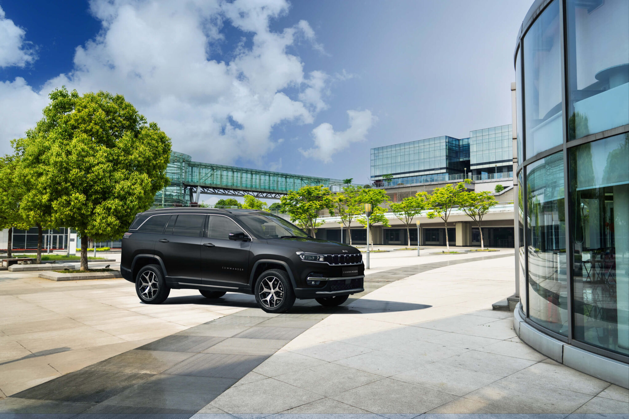 ジープ・コマンダー初の限定車 「Jeep® Commander Longitude」を発表