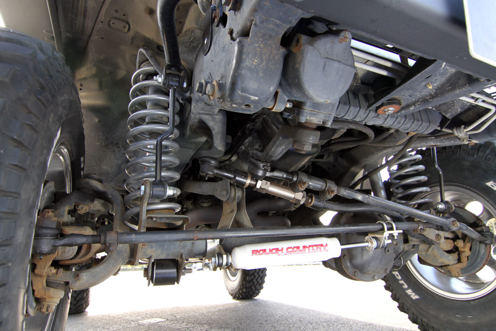 TJ WRANGLER BOOO BOO WORKS サスペンションはラフカントリー4インチリフトアップキットをインストール。