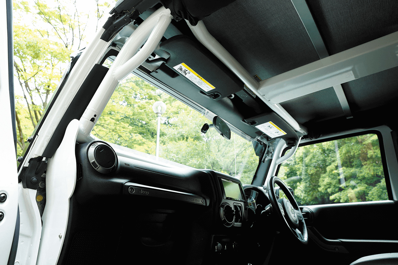 ロールケージはカスタム4駆必須アイテム。
JK Wrangler Unlimited/ TOP RANKAZ