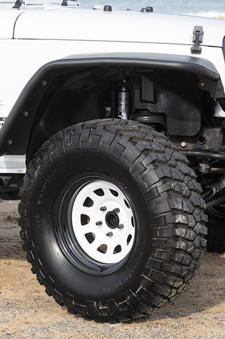 プロコンプの52シリーズにグッドリッチM/Tを履く。JK WRANGLER UNLIMITED / SCT-XWD