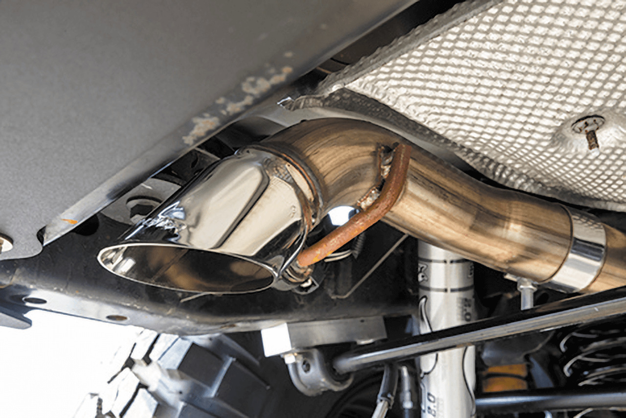 見た目は純正風だが、サウンドは別物のフローマスター製マフラー。JK WRANGLER UNLIMITED / SCT-XWD