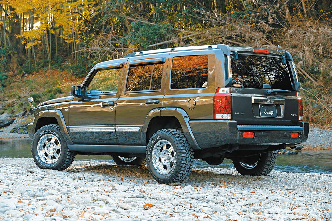 Fall leaves of Autumn Touring by Jeep