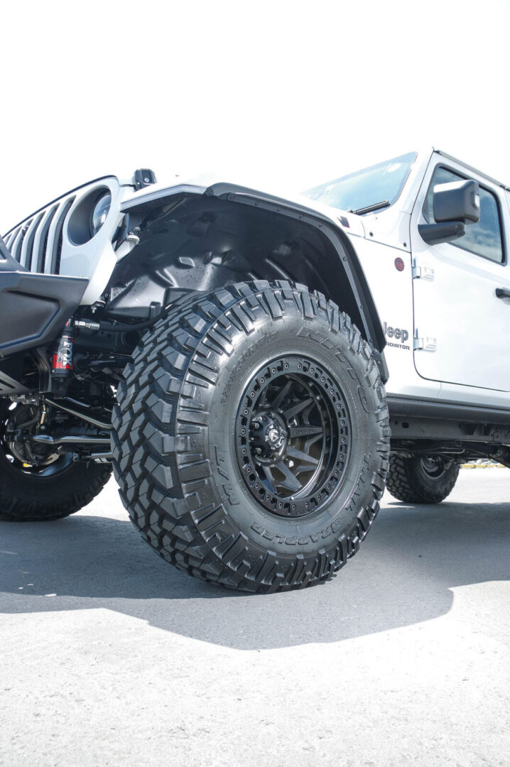 2023 JEEP Gladiator RUBICON by Gravel Auto Service