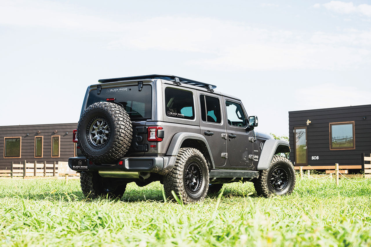 JEEP×OUTDOOR-JEEPで楽しむワンランク上のアウトドア-JEEP WRANGLER SAHARA