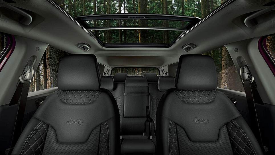 GRAND CHEROKEE or COMMANDER, that is the question.