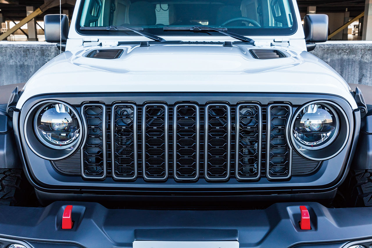 JEEP Wrangler Unlimited RUBICON w/Facelift Grill by WHA Corporation