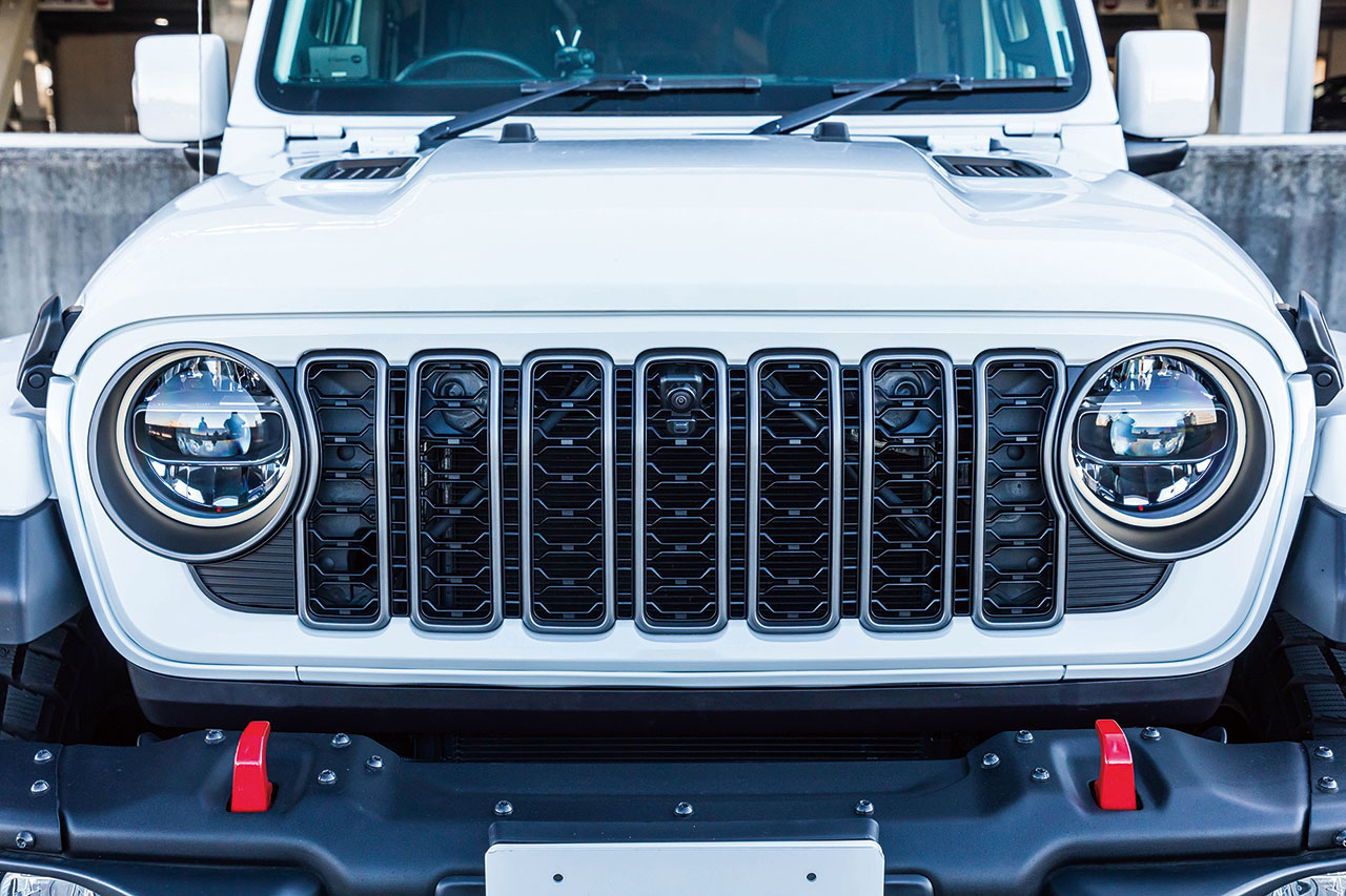 JEEP Wrangler Unlimited RUBICON w/Facelift Grill by WHA Corporation