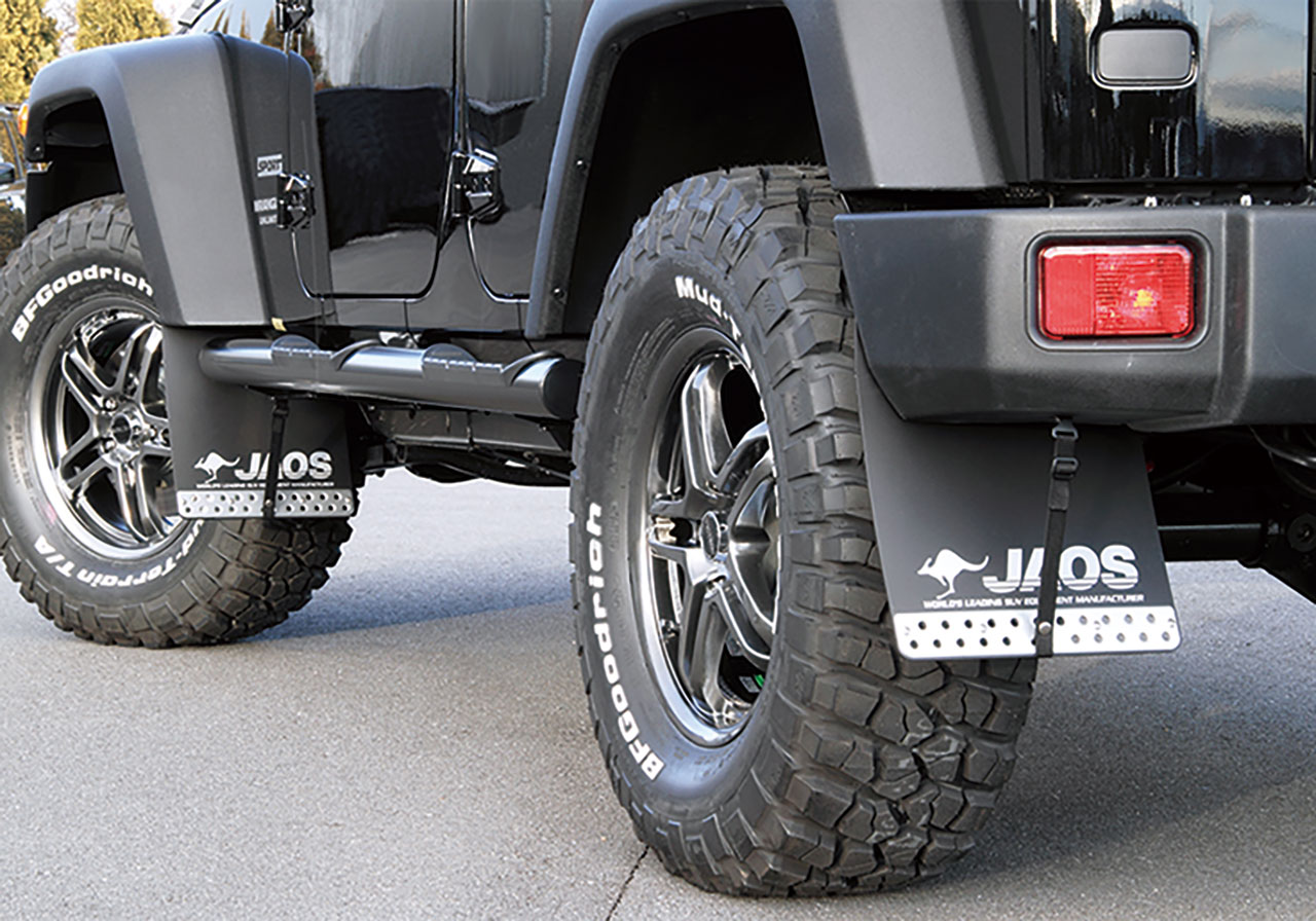 JAOS マッドガード車種別取付キット
JAOSマッドガード汎用タイプの装着を容易にする車種別専用の取付キット。キットには、マッドガード本体は含まれていない。別途「JAOSマッドガードⅢ汎用タイプM」を2セット用意。¥5,000