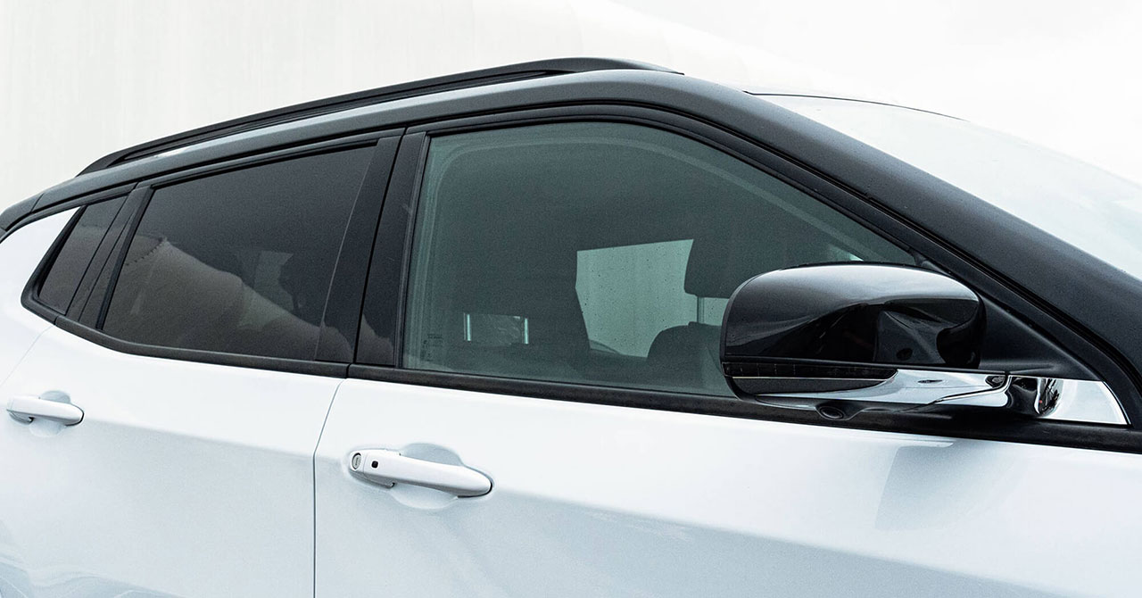 Jeep® Compass Black Shark