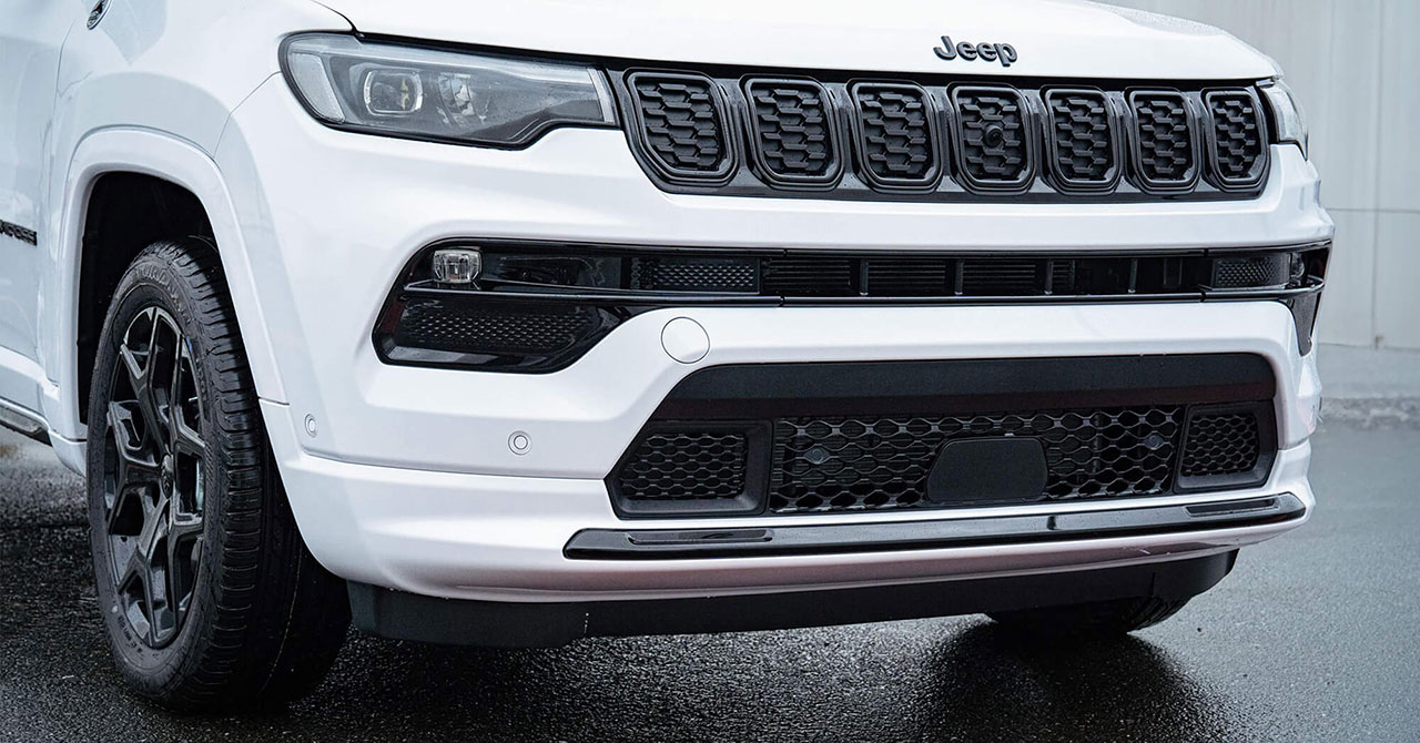 Jeep® Compass Black Shark