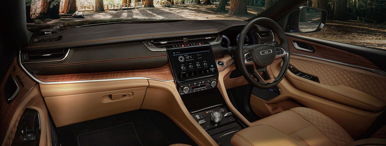 次世代への進化を象徴するプラグインハイブリッド(Jeep® Grand Cherokee 4xe)